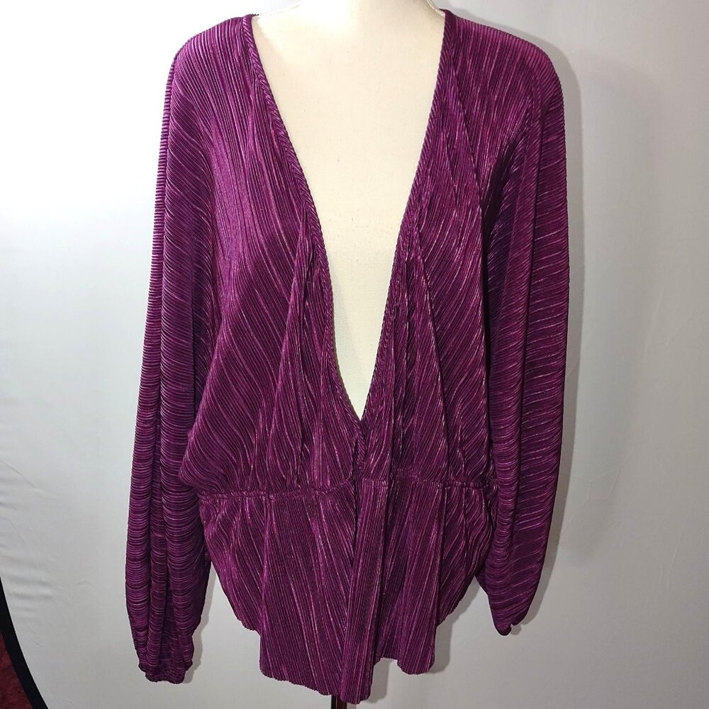 Womens Purple Pleated V-Neck Long Sleeve Blouse 3X Polyester-BY FASHION NOVA